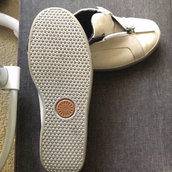 UGG men sneakers(UGG Japan)( not available in USA) - Picture 4 of 5